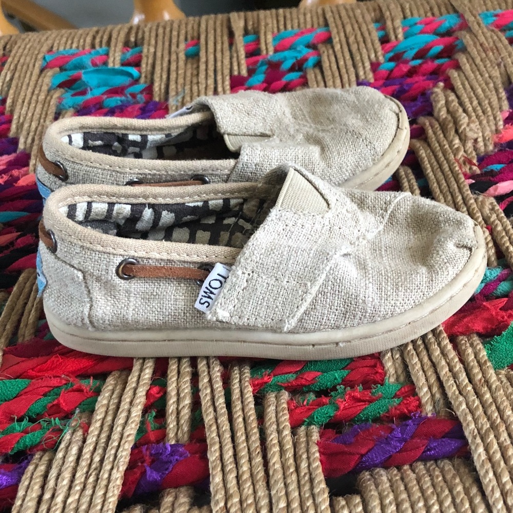 Toddler boys Toms